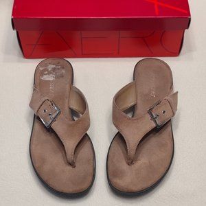 Aerosoles tan platform flip flops size 6.5